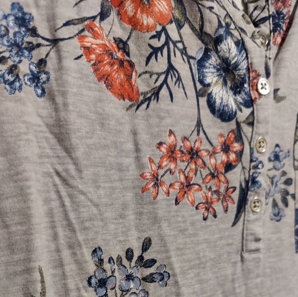 Liz Claiborne Sleeveless Top - Picture 4 of 6